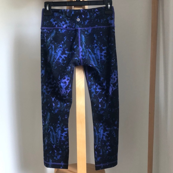 Lululemon Wunder Under Crops II FMSU - Picture 5 of 14